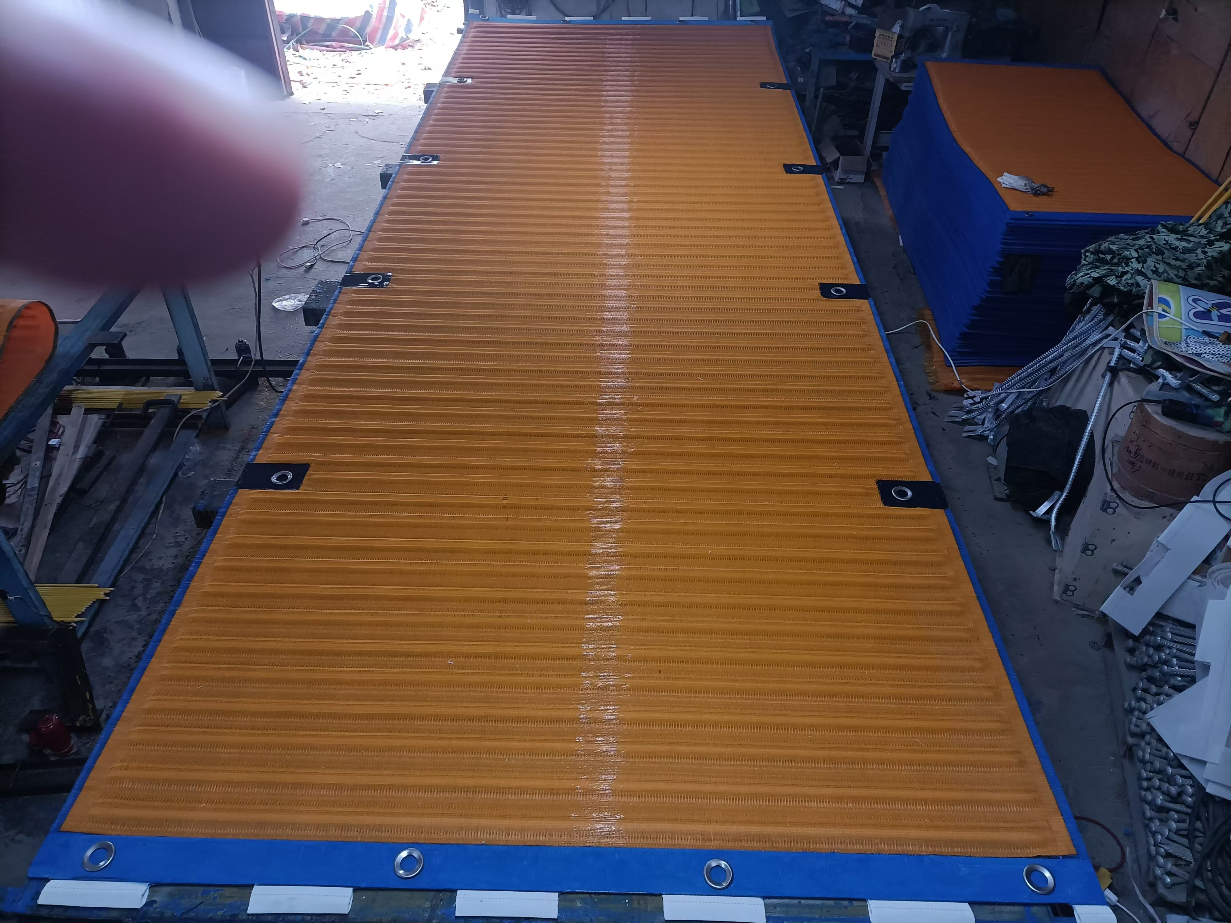 6mx2.1m道面展开